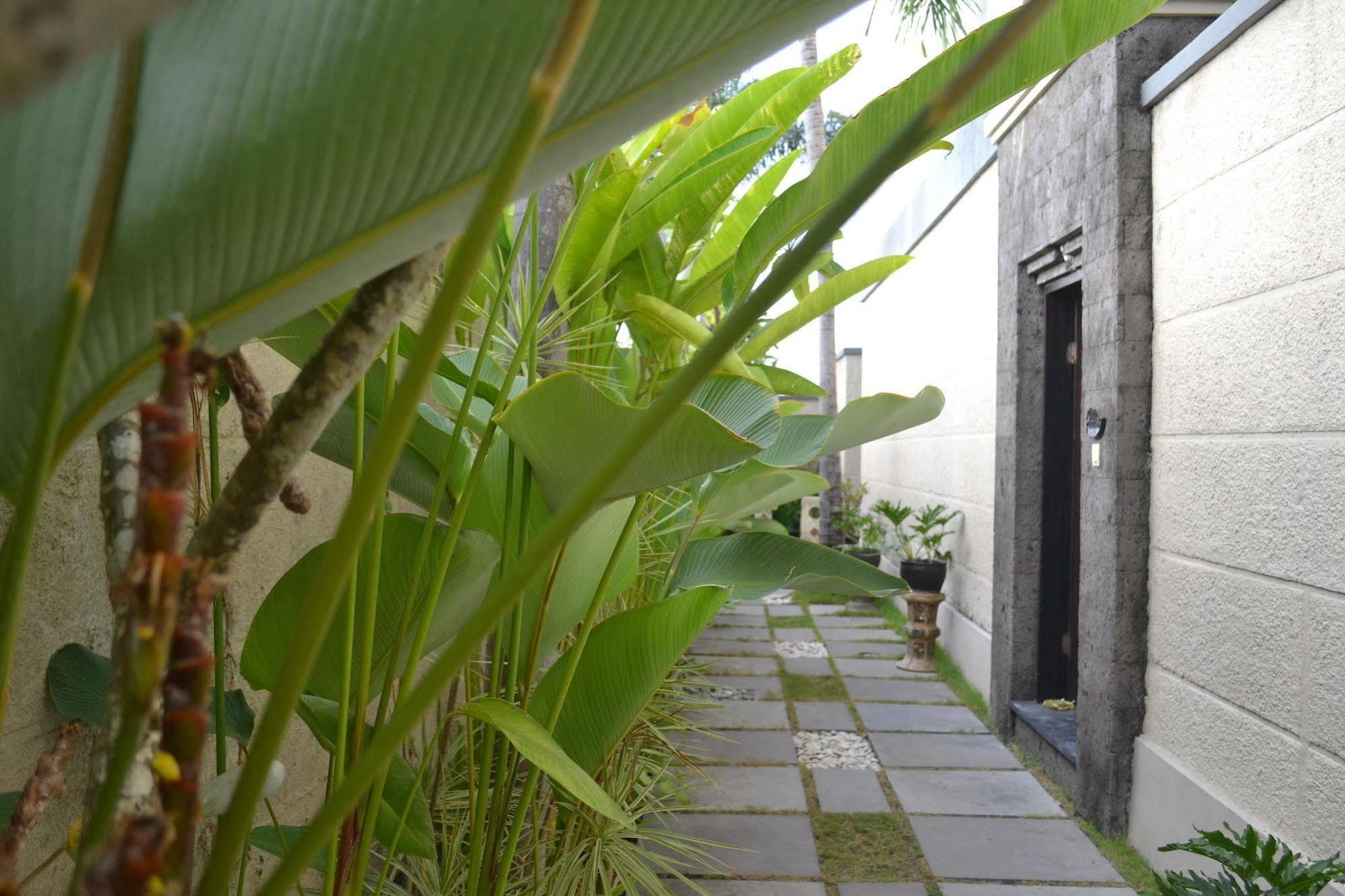D'Alang Alang Villas Seminyak Exterior foto